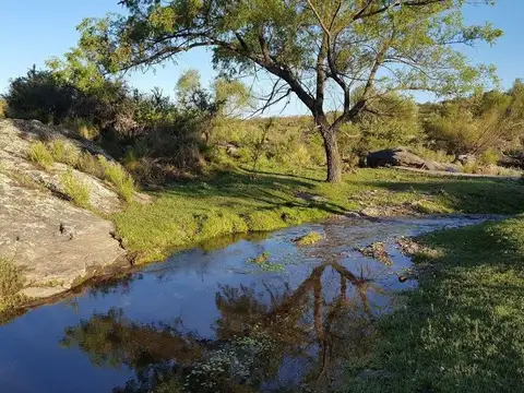 Lote 33, manzana W, Club de Campo Los Tres Arroyos, La Falda 100