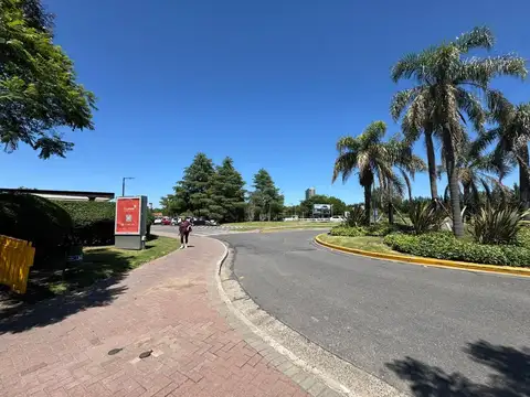 Boulevard Del Mirador 4332200