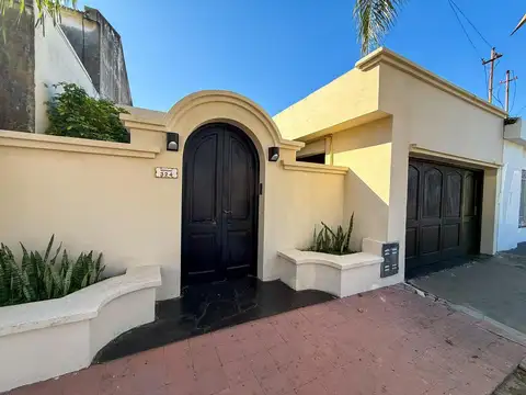 Casa de 2 Dormitorios en zona residencial de San Lorenzo.