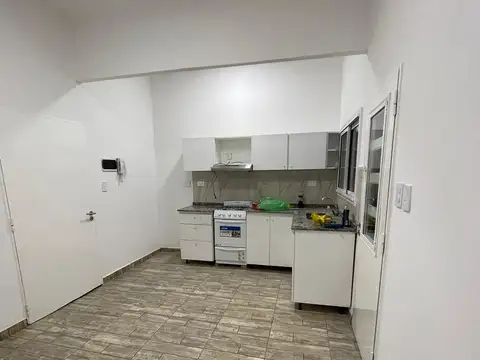 Depto Tipo Casa en Alquiler de 2 ambientes