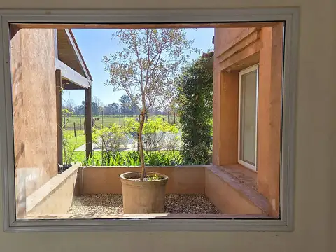 Casa 7 ambientes con 4 baños