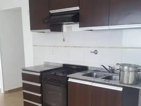 Departamento en Alquiler en Haedo, $ 630.000