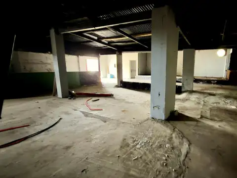 Galpon en Venta 35  mts Fondo