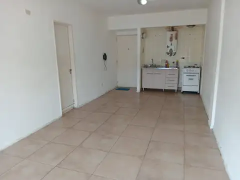 Departamento en Alquiler en Flores, $ 400.000