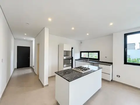 Casa en Venta en Pilar del Este - Santa Lucia, USD 220.000