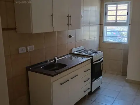 Depto Tipo Casa 2 ambientes con 1 baño