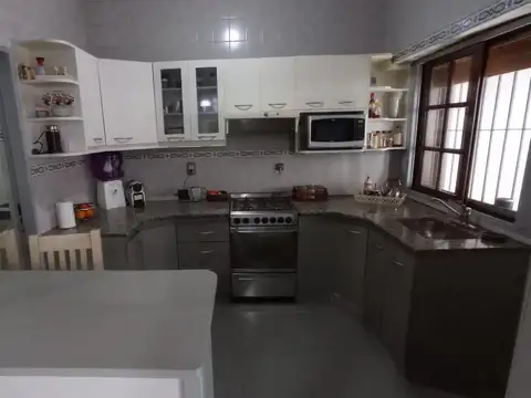 Casa en Venta en Pompeya, USD 260.000