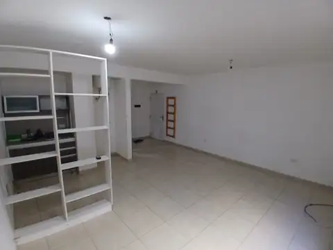 Departamento en Alquiler en Chacarita, $ 600.000