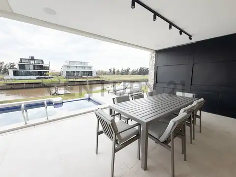 Casa en Alquiler 1 año