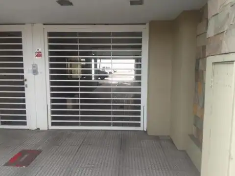 VENTA-COCHERA-PARQUE AVELLANEDA