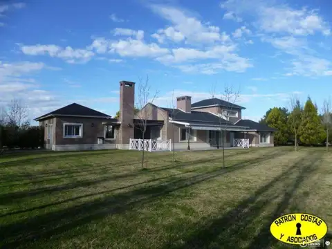 Casa en venta en La Colina Villa de Campo 4 Dormitorios