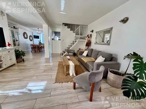 Depto Tipo Casa en Venta de 3 dormitorios