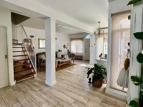 Depto Tipo Casa en Venta en Villa Santos Tesei, USD 180.000
