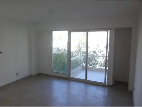 2 ambientes al frente, escalada 36, 2º Piso  Villa Luro. 5 años antiguedad, 45 Mtrs Totales