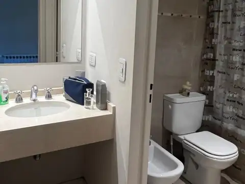 Departamento en Alquiler con 1 cocheras