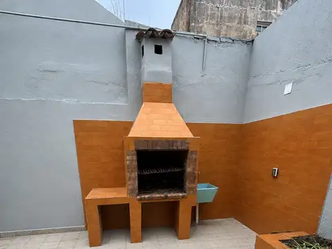 Depto Tipo Casa en Alquiler de 4 dormitorios