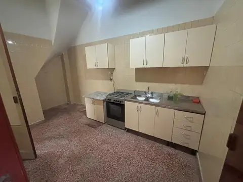 Depto Tipo Casa 5 ambientes con 2 baños