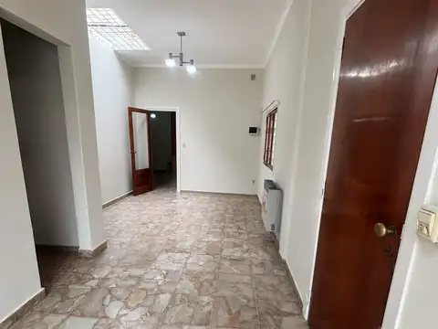 Depto Tipo Casa en Alquiler de 5 ambientes