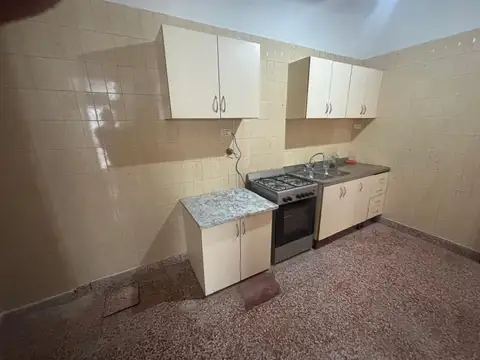 Depto Tipo Casa en Alquiler 50 años
