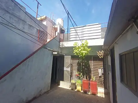 Depto Tipo Casa en Venta en Valentín Alsina, USD 67.999