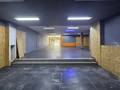 España 1900, Piso pb