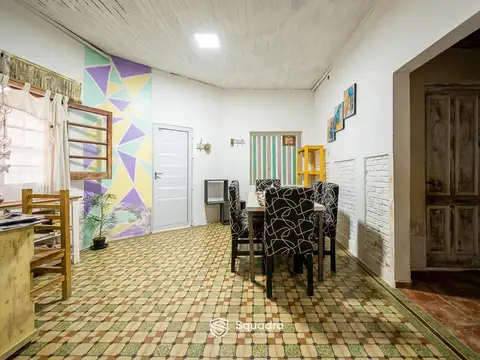 VENTA | PERMUTA - Casa de 2 dormitorios - Centro, San Lorenzo .