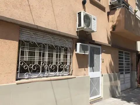 PH A LA CALLE - ENTRADA INDEPENDIENTE - UNICO EN PLANTA BAJA