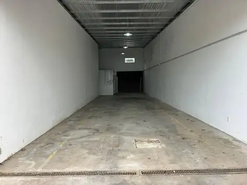 Galpón de 250 m² con entrada para camión!