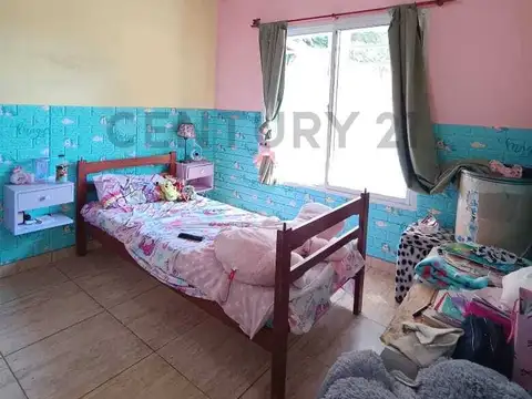VENTA  CASA 4 AMBIENTES BOSQUES - FLORENCIO VARELA