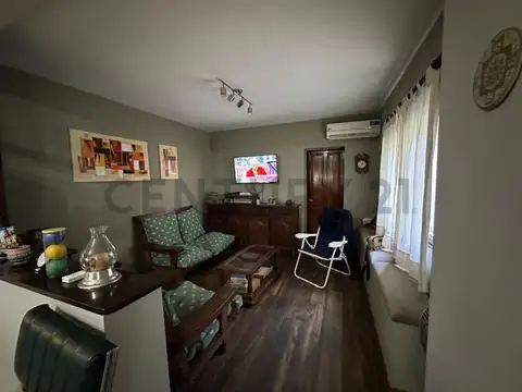 Depto Tipo Casa en Venta 57 años