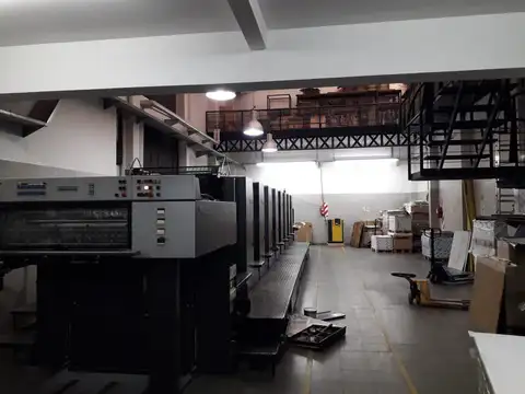 Oficina Monoambiente con 4 baños