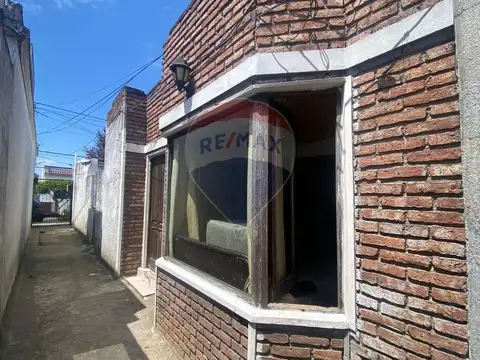 Casa, 2 dormitorios, se vende.