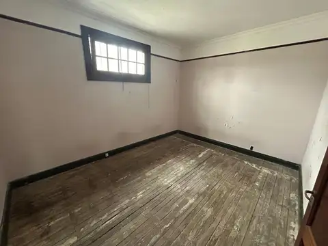 Av Centenario 334 , Piso 1