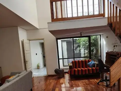 Casa 6 ambientes con 1 baño