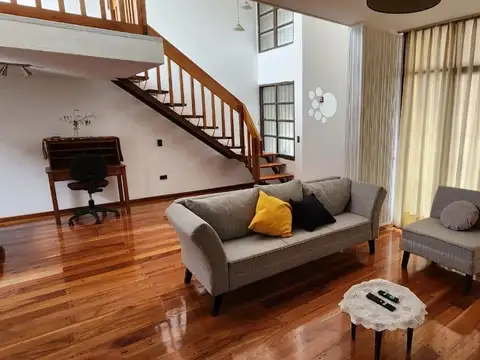 Casa en Alquiler de 3 dormitorios