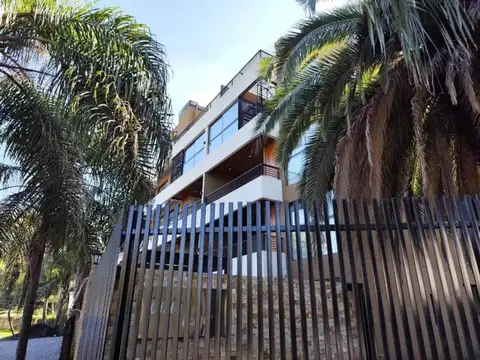 Del Mangrullo 1200, Piso 1°