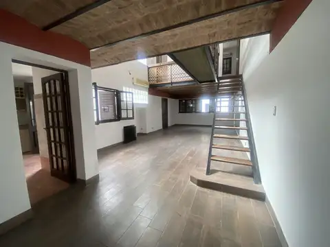 Depto Tipo Casa 4 ambientes con 2 baños