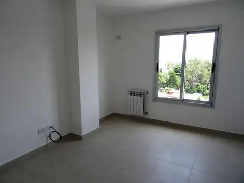 Departamento de 3 ambientes con cochera