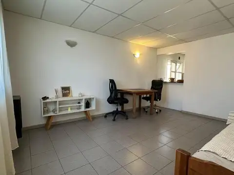 Casa en Alquiler con 1 cochera