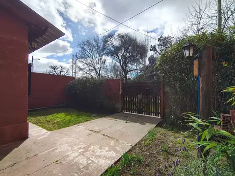 Casa 3 ambientes con 1 baño