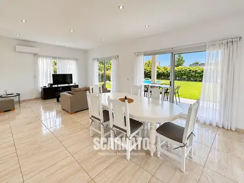 Barrio Santa Juana- CASA EN VENTA-  Canning