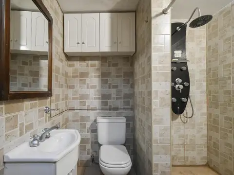 Venta PH 5 Ambientes con Patio en Saavedra