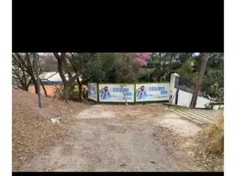Terreno en Venta en Alberdi, USD 250.000
