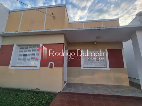VENDO. Casa en calle Brown N°416. Concordia, Entre Ríos.-