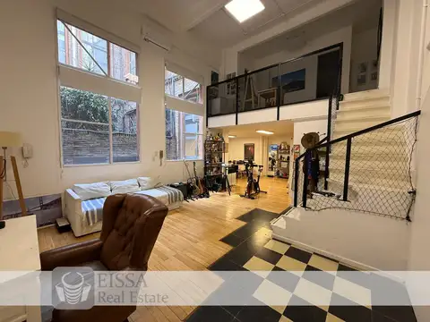 Loft en Recoleta, 3 ambientes con patio y cochera, a metros de plaza Las Heras. Apto presentación a Crédito