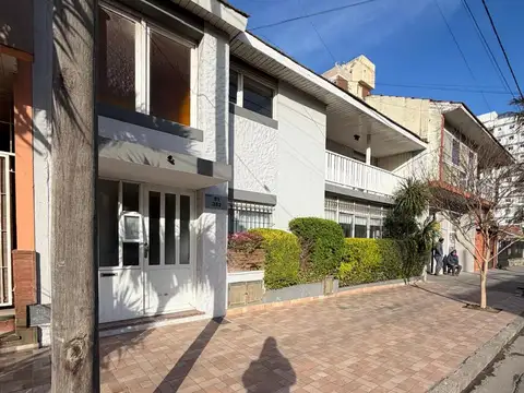 Departamento 2 dormitorios en planta baja – A 3 cuadras del mar