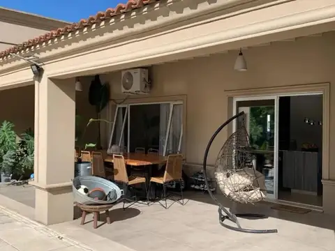 Casa en Venta en Campo Daromy, USD 200.000