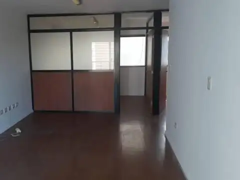 Oficina en Venta en Nuestra Señora De Lourdes, USD 145.000