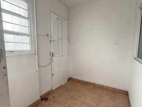 Galpon en Alquiler en Caseros, $ 2.200.000