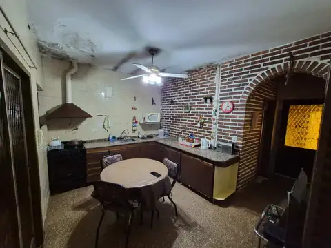 Casa 4 ambientes con 1 baño
